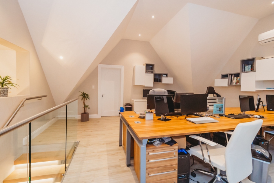 5 Bedroom Property for Sale in Glenwood Western Cape